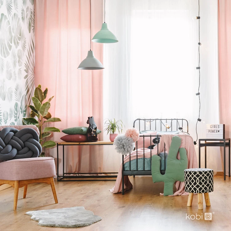 girlanda-mimosa-10m-20xe27-kobi-941bbd4d4c7d4a17af083e567879b117-9bb67d80.jpg