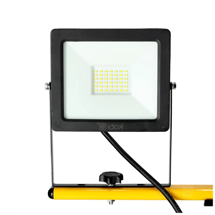naswietlacz-led-tigra-s-2x30w-4000k-ip65-kobi-fd8a3c48a3b544d8a46f5050b2de2163-1a66d73c.jpg