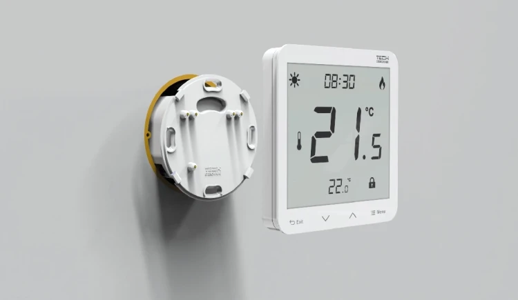 pol_pl_Bezprzewodowy-zasilany-230V-regulator-pokojowy-dwustanowy-panel-przedni-ze-szkla-ST-297z-v2-bialy-8514_7.webp