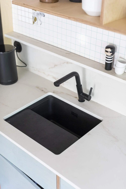 pol_pl_Zlewozmywak-granitowy-1-komorowy-nero-nero-ZKM-N10A-10327_2.jpg