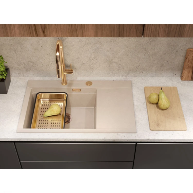 josh-111-graniteq-zlewozmywak-1komorowy-zo-780x500x215-pearl-beige-syfon-push-2-open-deska-wkladka-elementy-miedziane.jpg