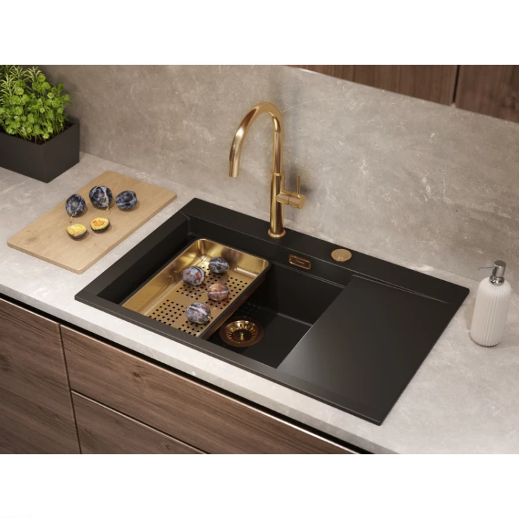 josh-111-graniteq-zlewozmywak-1komorowy-zo-780x500x215-pure-carbon-syfon-push-2-open-deska-wkladka-elementy-miedziane.jpg